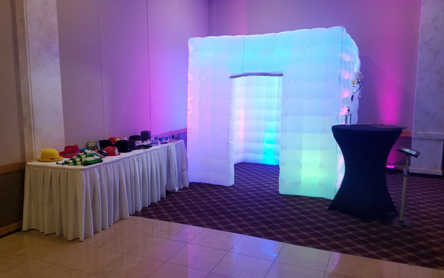 Roma Pictures LED Inflatable Photo Booth